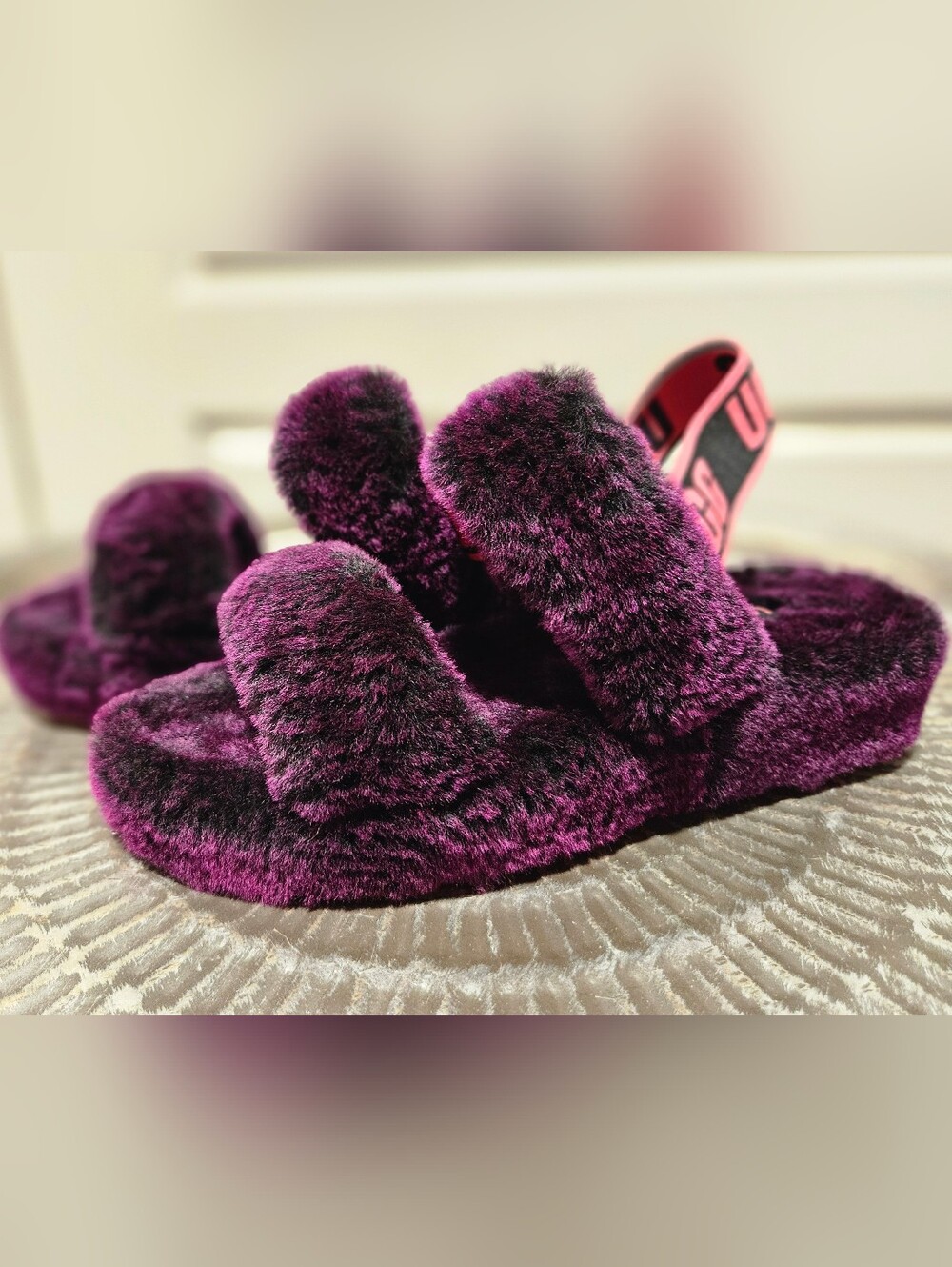 UGG OH YEAH - VALENTINE - WOMEN'S SLIDE - SIZE 6